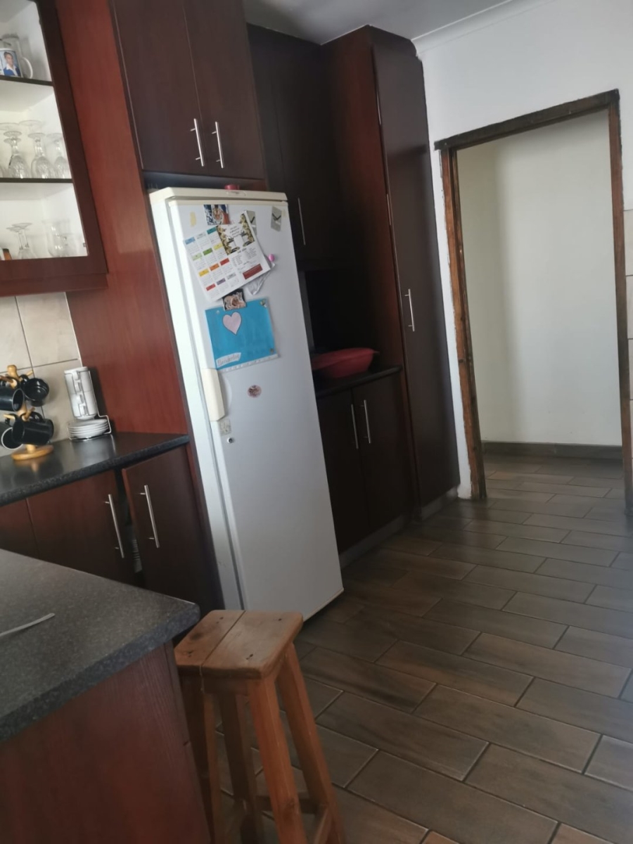 4 Bedroom Property for Sale in Pacaltsdorp Western Cape